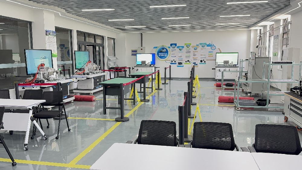 合肥立信学校新能源汽车检测与维修专业